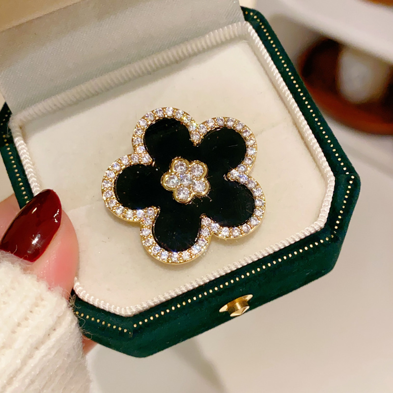 Black Flower Brooches For Wome - Women Jewelry Accessories For Black Dress recension och pris