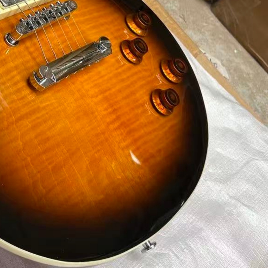 Gradient Brown Electric Guitar - Wrap Ring Gold recension och pris