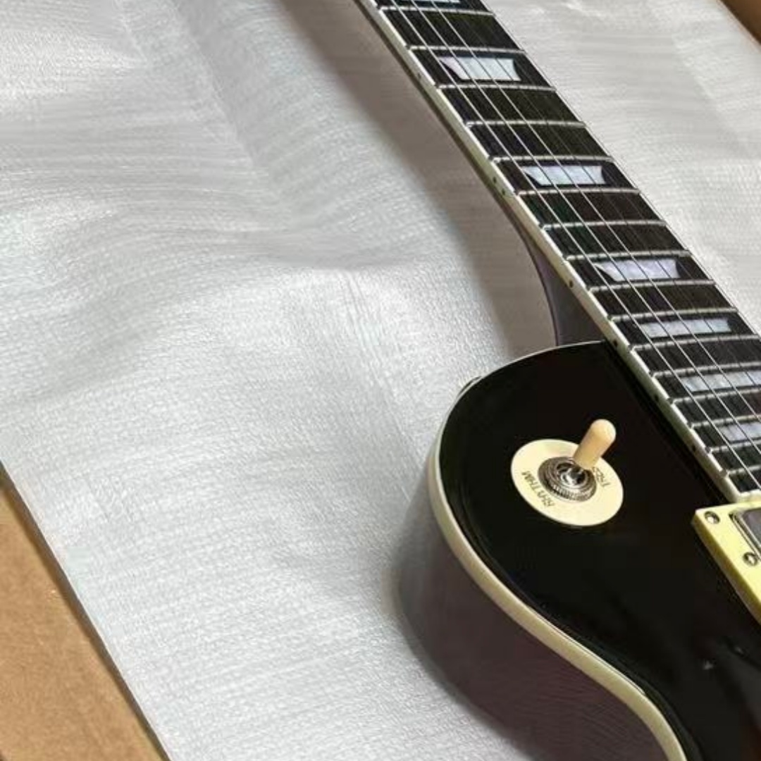Gradient Brown Electric Guitar - Wrap Ring Gold recension och pris