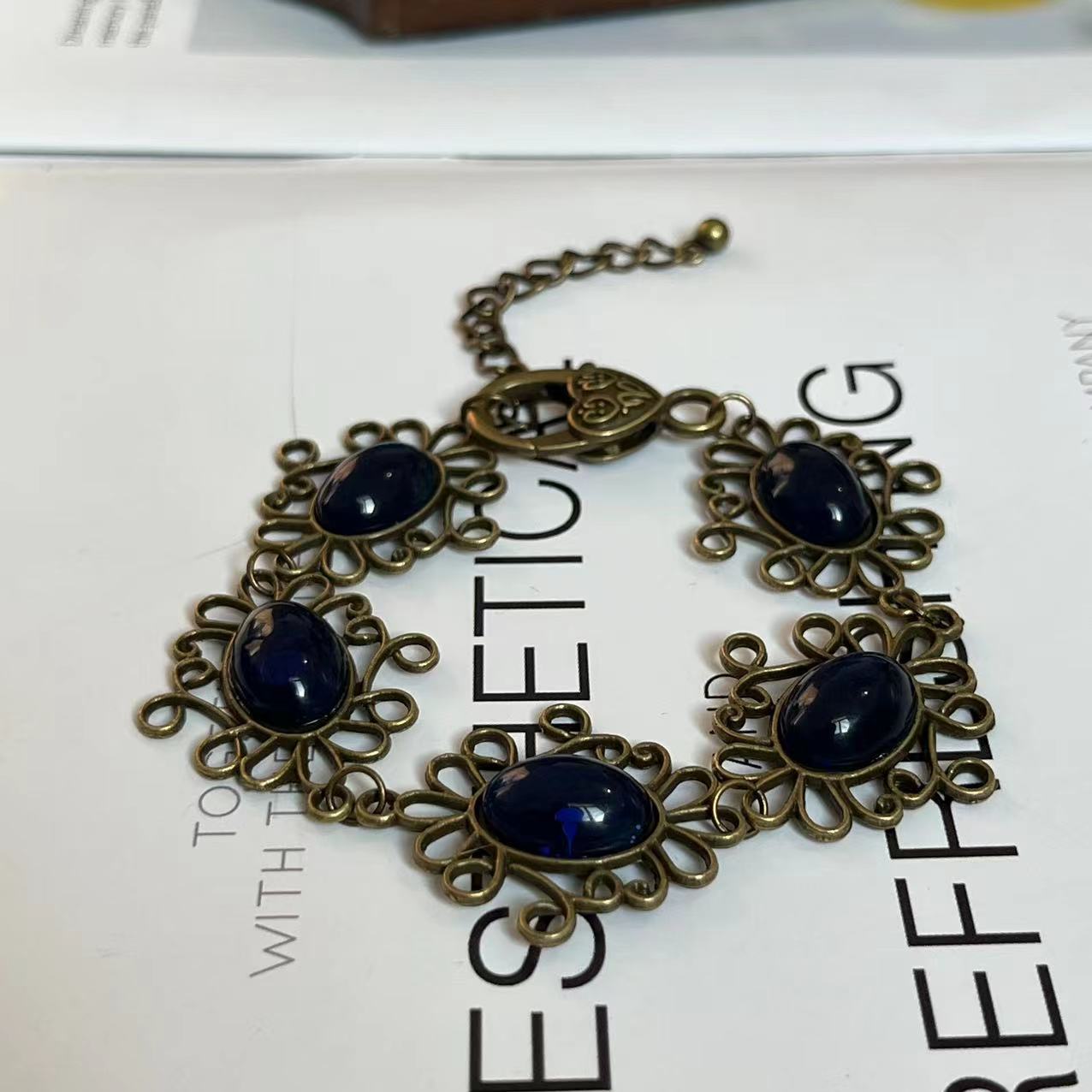Historical Queen Anne Boleyn H - Women Accessories Bracelet recension och pris